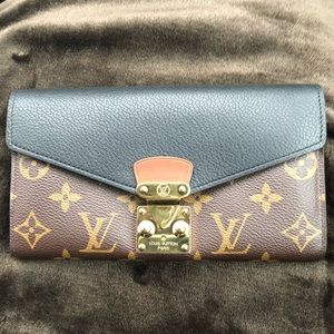 JUST reduced* Beautiful LV Pallas Wallet